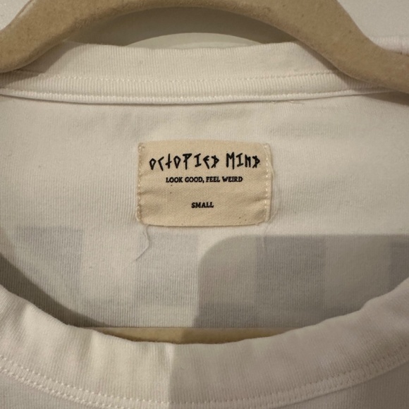 Octopied Mind Cropped Long Sleeve - Picture 3 of 6